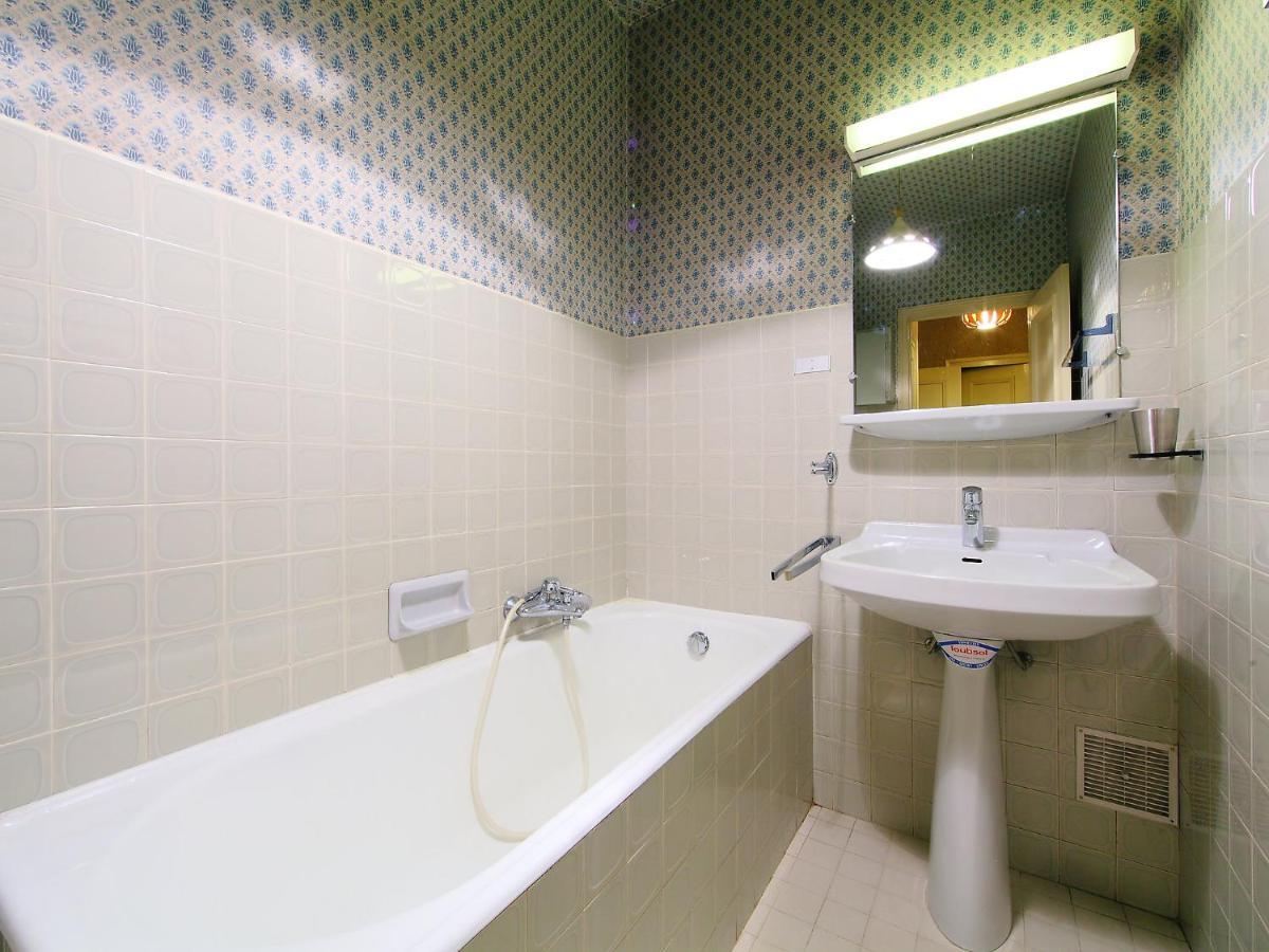 Apartment Le Brevent-14 By Interhome Chamonix ภายนอก รูปภาพ