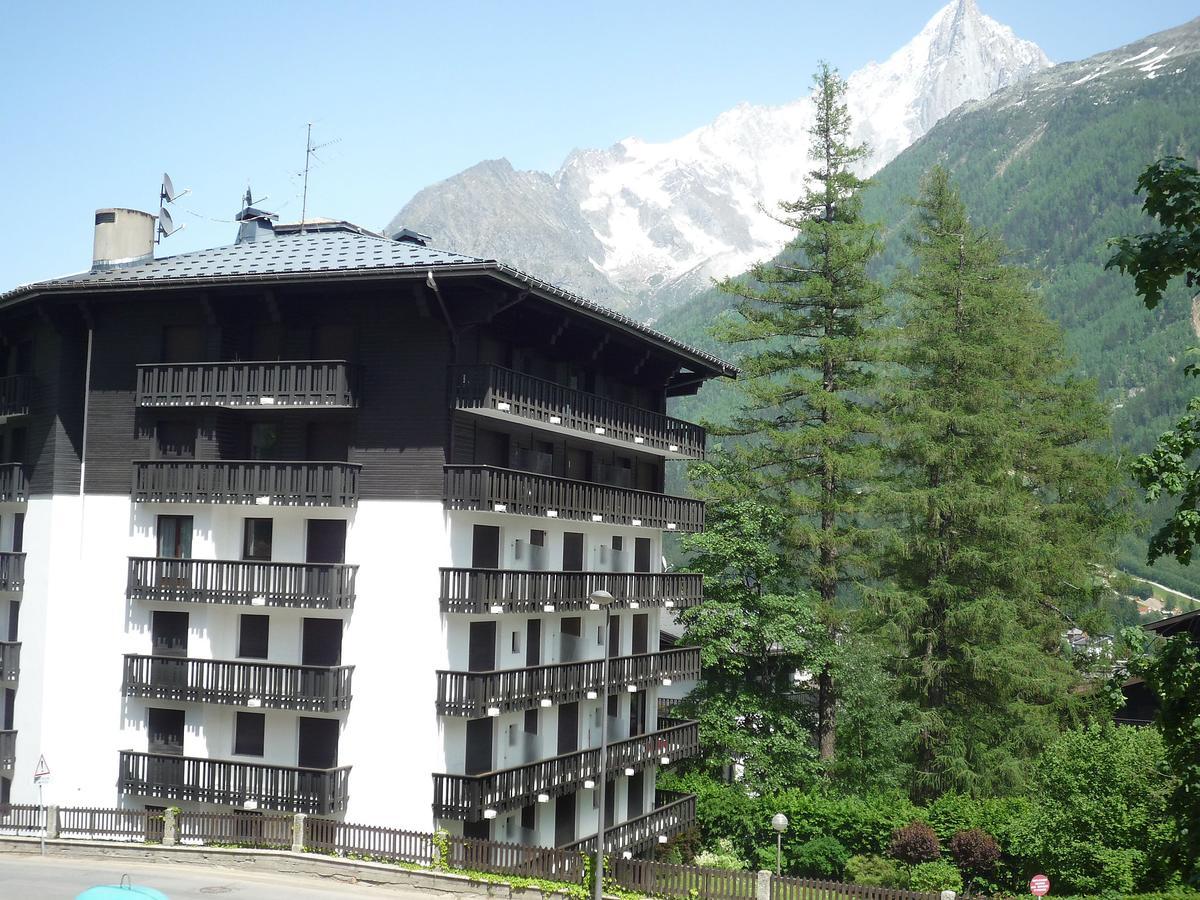 Apartment Le Brevent-14 By Interhome Chamonix ภายนอก รูปภาพ